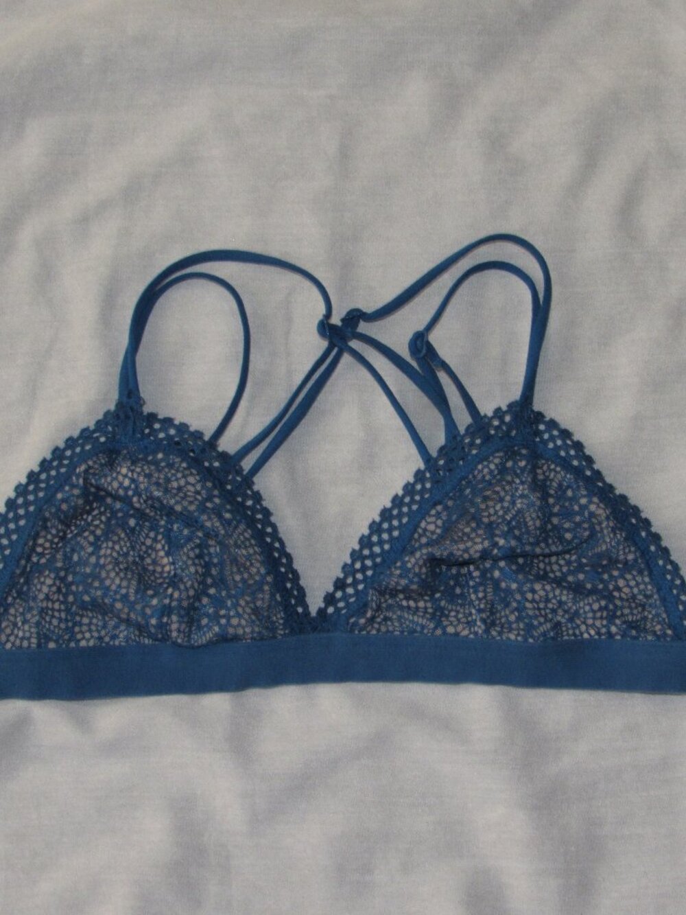 Victoria's Secret Blue Lace Triangle Strappy Back Pullover Bralette Bra sz Small